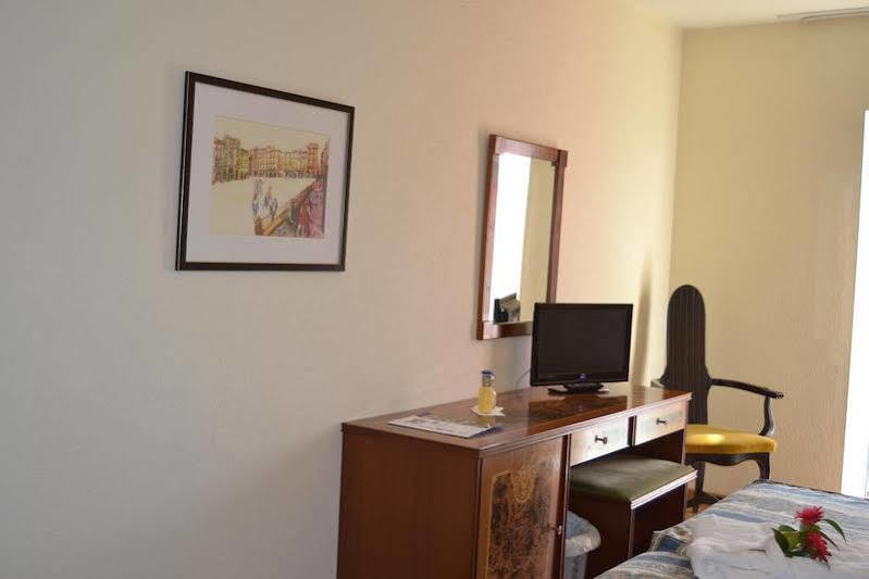 Duerming Villa De Sarria Hotel מראה חיצוני תמונה